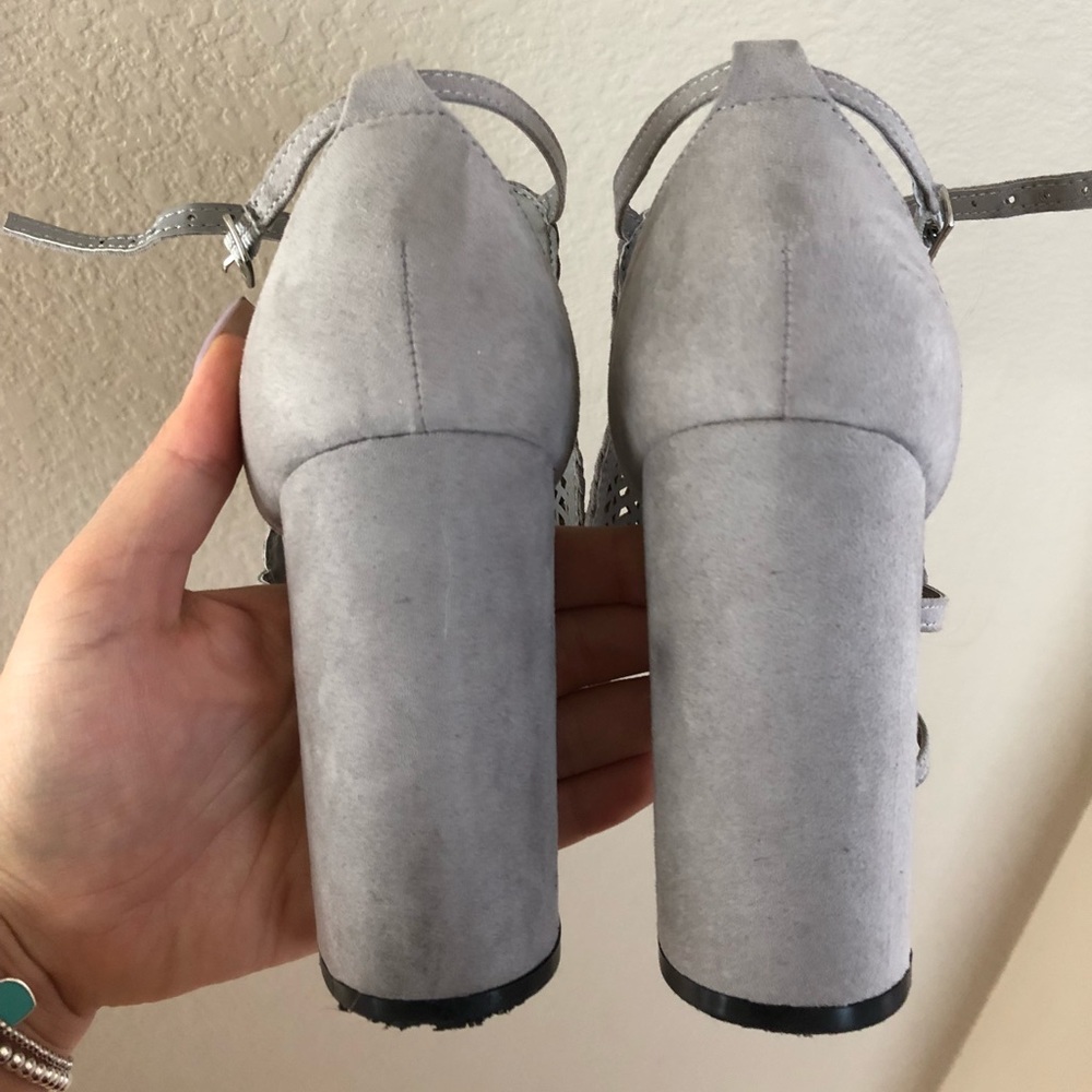 Super cute woven gray wedges❕❕❕ - Picture 4 of 6